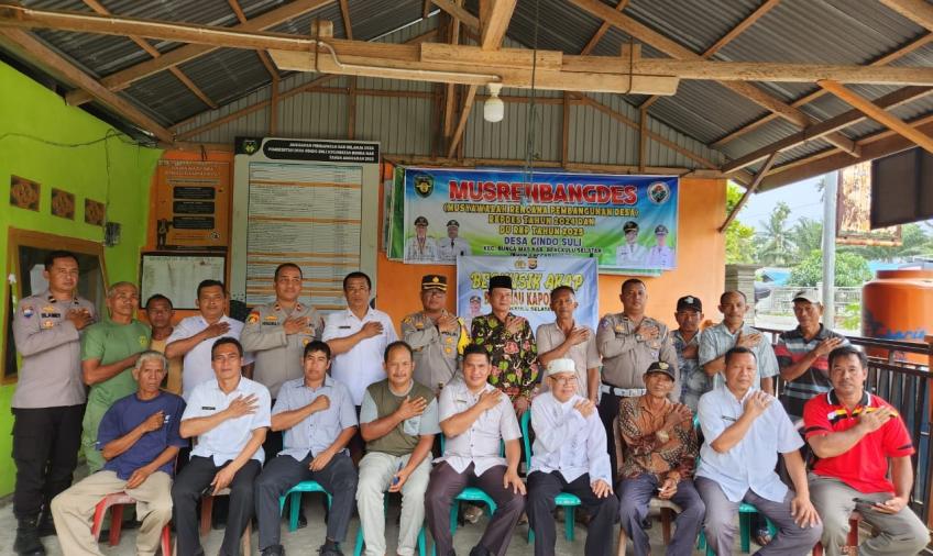 Program Beghusik Akap Besamau Kapolres BS di Selenggarakan di desa Gindosuli Kecamatan 