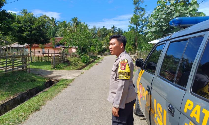Patroli, Unit Samapta Polsek Pino Sambangi Objek Vital dan Pekan Masat 