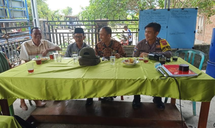 Bhabinkamtibmas Polsek Seginim Hadiri Musyawarah RKPDes Desa Tanjung Beringin 