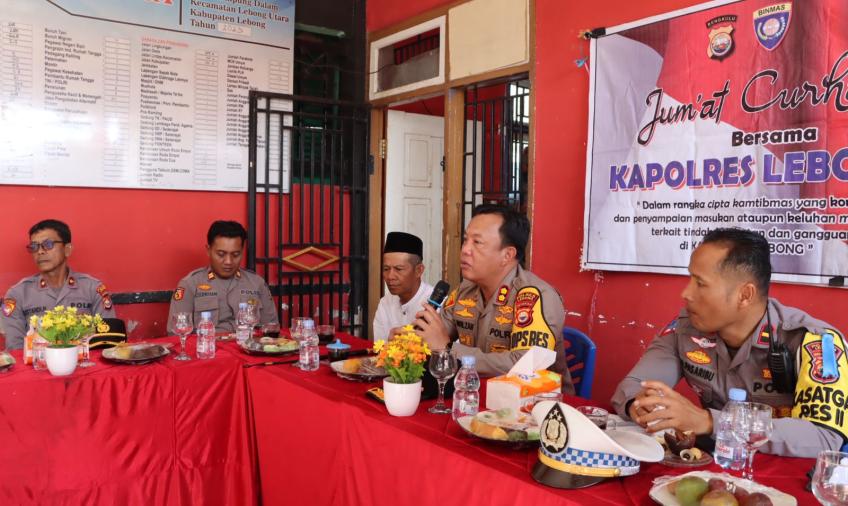 Jumat Curhat, Kapolres Lebong Terima Keluhan Warga Desa Kampung Dalam