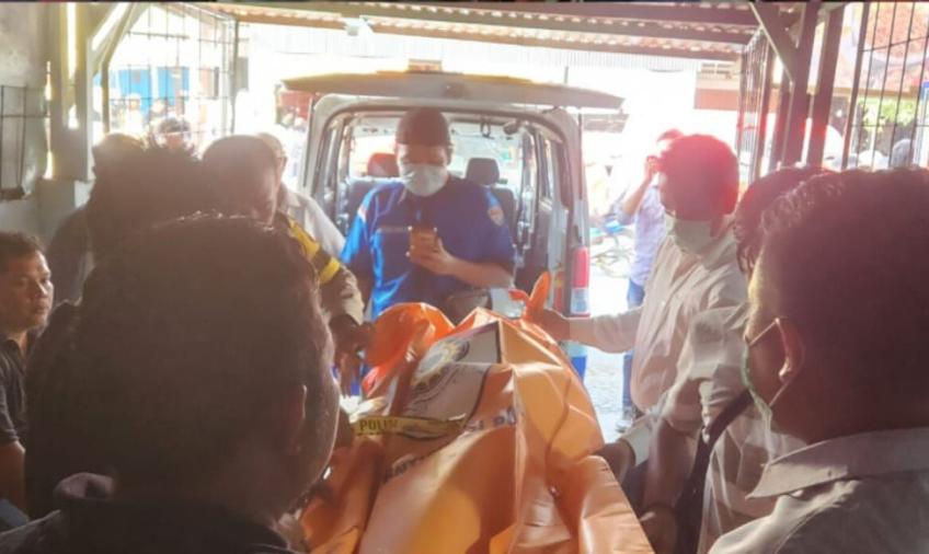 Polisi Olah TKP Penemuan Warga Aceh  Meninggal Dunia di Warung Makan Mie Aceh 