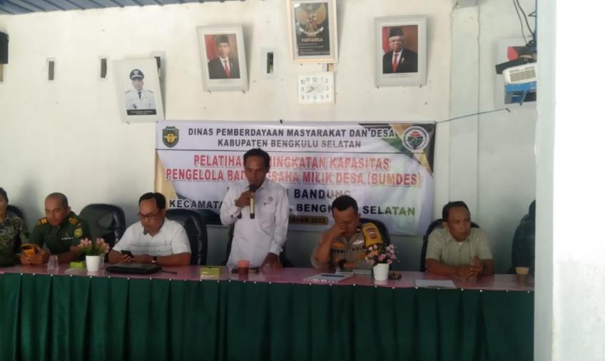 Bhabinkamtibmas Polsek Pino Hadiri Pelatihan Peningkatan Kapasitas Pengelola Bumdes 