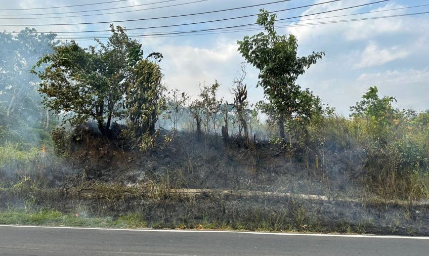 Polres Seluma Cek Lokasi Kebakaran Lahan yang Disebabkan Oleh OTK