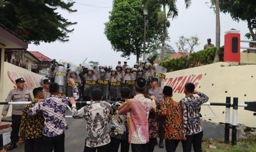 Cek Kesiapan Personel dan Peralatan, Polres Kepahiang Gelar Simulasi Sispam Mako