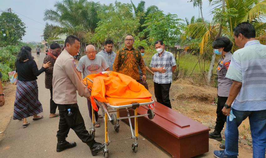 Polisi Olah TKP Warga Bunuh Diri di Selebar
