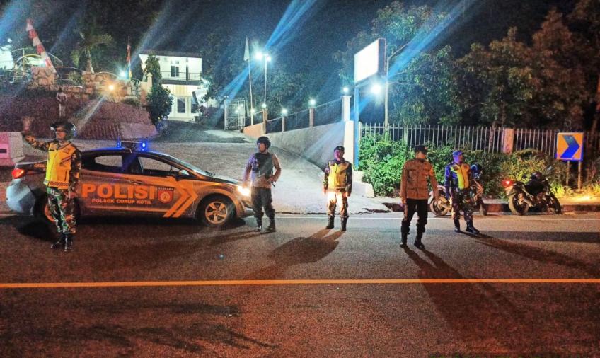 Ciptakan Rasa Aman, Polsek dan Koramil Curup Gelar Patroli Bersama