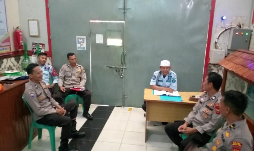 Sat Binmas Polres Bengkulu Utara Sambangi Lapas Kelas II B Arga Makmur