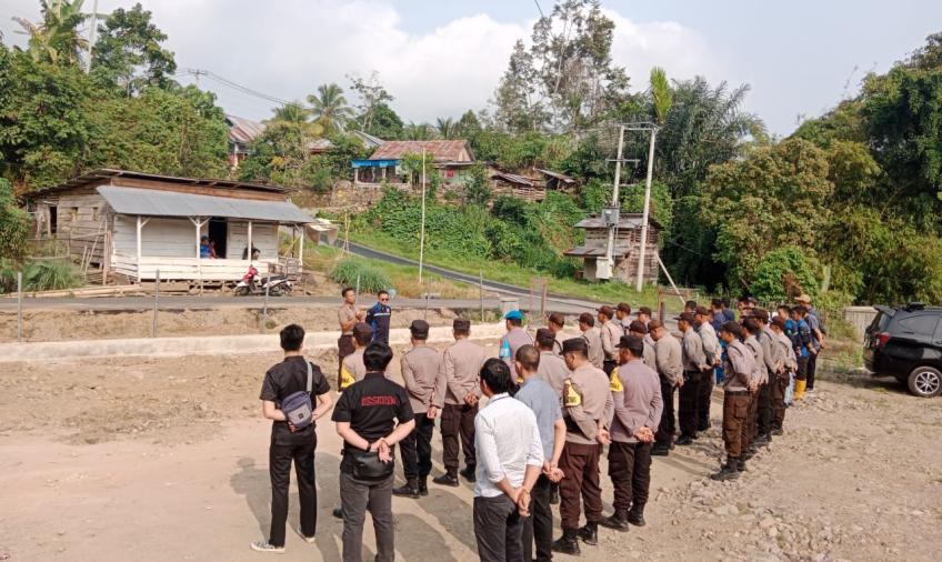 Cegah Karhutla, Kapolsek Lebong Selatan Pimpin Apel Gabungan Bersama Satpam PT MPM