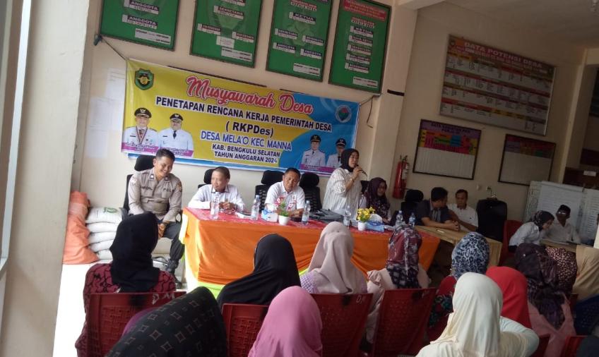 Kanit Binmas Polsek Manna Menghadiri Musyawarah Pembangunan Desa Binaannya