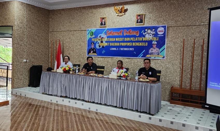 Wakapolres Lebong Hadiri Kegiatan Pelatihan Wasit dan pelatih Bola Voli