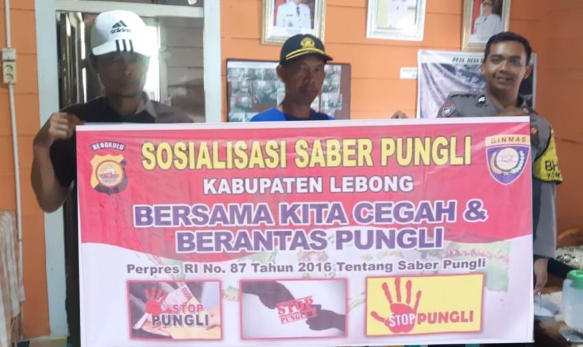 Bhabinkamtibmas Polsek Rimbo Pengadang Sosialisasikan Saber Pungli di Desa Teluk Dien