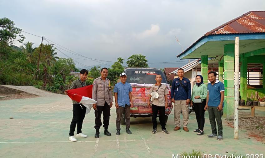 Bersama PPK dan PPS, Bhabinkamtibmas Polsek Lebong Utara Sosialisasikan Tahapan Pemilu 2024 di Desa Bioa Putiak