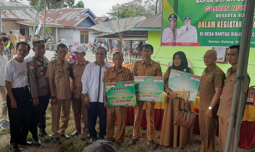 Kasat Binmas Polres BS Sambangi  Buji'an Dusun di Rantau Sialang  