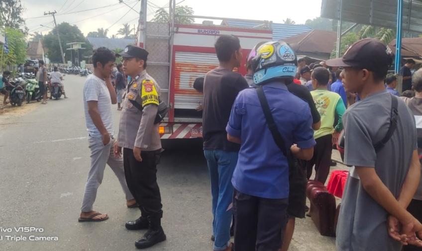Bakar Sampah, Rumah Kades Durian Sebatang Kebakaran