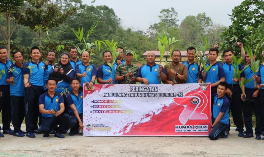 HUT Humas ke-72, Polres Seluma Laksanakan Penghijauan, Tanam Pohon di Belakang Mako 