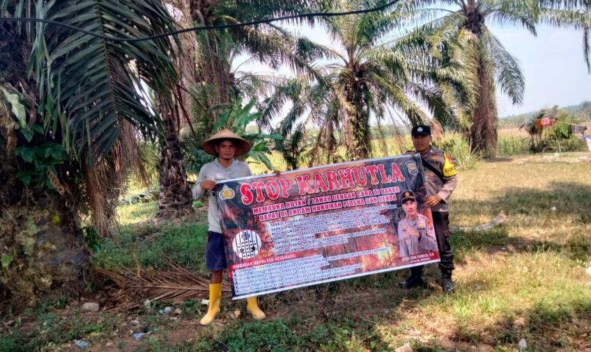 Bhabinkamtibmas Polsek Kedurang, Sambangi Warga Desa Betungan dan Berikan Imbauan Cegah Karhutla