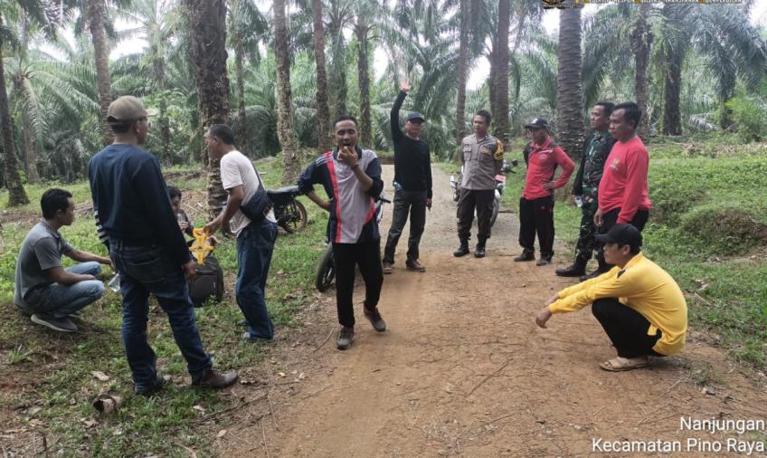 Bhabinkamtibmas Polsek Pino Raya Hadiri Survei Fisik Pembangunan Desa Nanjungan