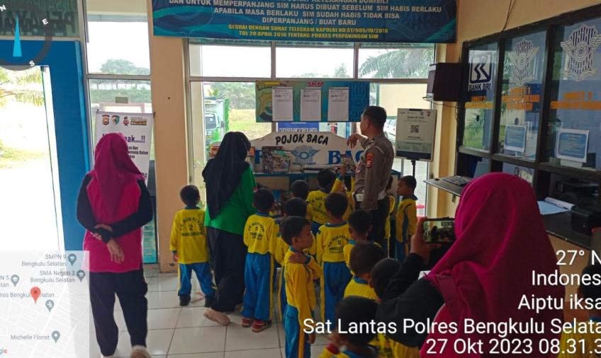 Polisi Sahabat Anak, Sat Lantas Polres BS Terima Kunjungan Murid TK Aisiah 