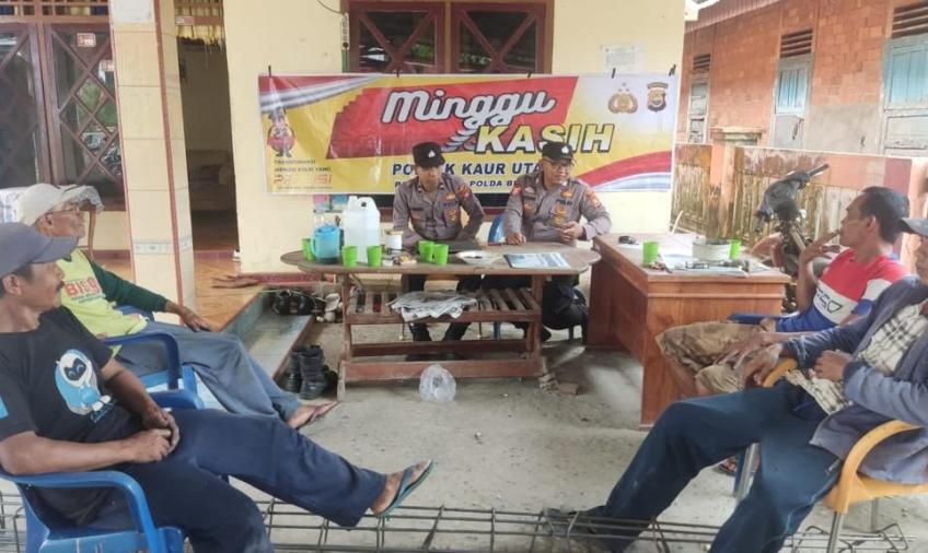 Minggu Kasih, Polsek Kaur Utara Jalin Komunikasi Bersama Warga Terkait Kamtibmas 