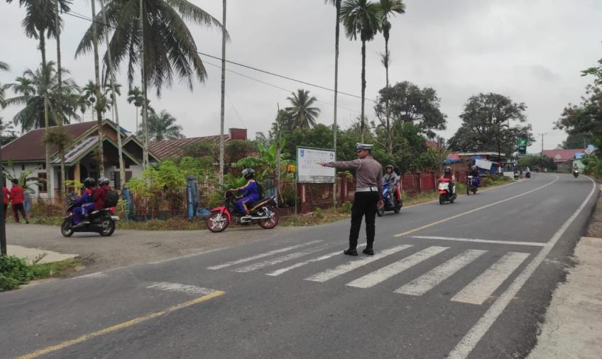 Beri Pelayanan Pagi Hari, Polsek Ketahun Tetap Eksis Melaksanakan Commander Wish
