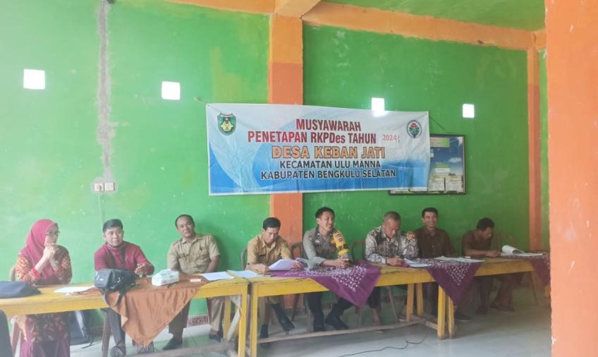 Bhabinkamtibmas Polsek Pino Menghadiri Musyawarah Penetapan Rancangan RKPDes Rencana Kerja Tahun 2024 Desa Keban Jati