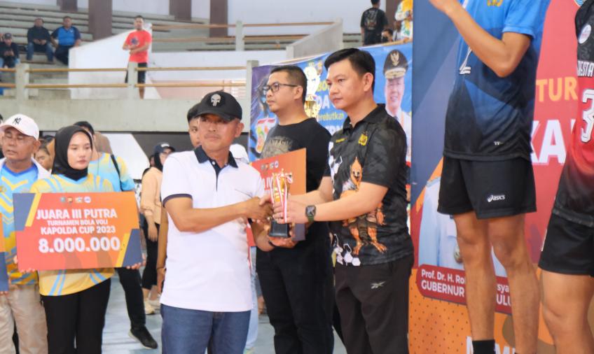 Tim Bola Voli Putra Binaan Polres Kepahiang Raih Juara 3 Turnamen Kapolda Cup Tahun 2023
