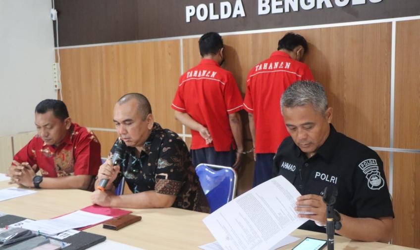Polda Bengkulu Amankan 2 Residivis Beserta 13 Paket Narkotika Jenis Sabu Dan 1 Paket Ganja