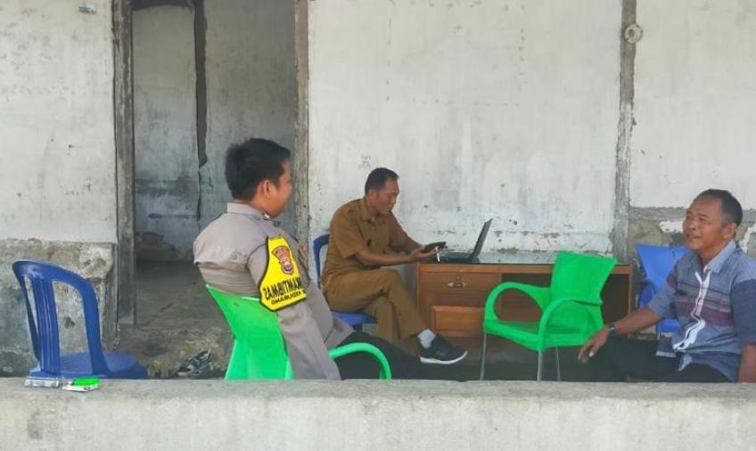 Bhabinkamtibmas Polres BS Sambangi Warga, Imbau Jaga Kamtibmas Jelang Pemilu 2024