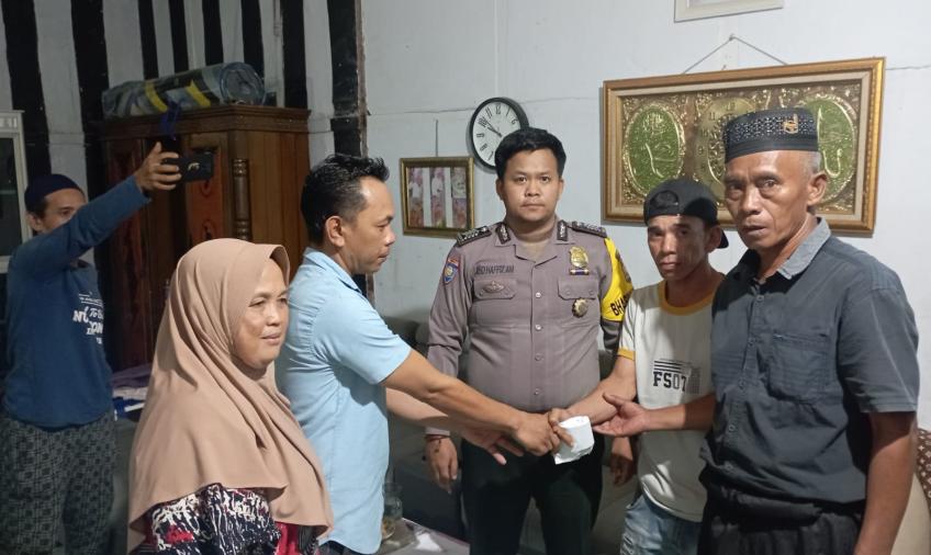 Problem Solving, Bhabinkamtibmas Polsek Lebong Selatan Mediasi Keributan Warga
