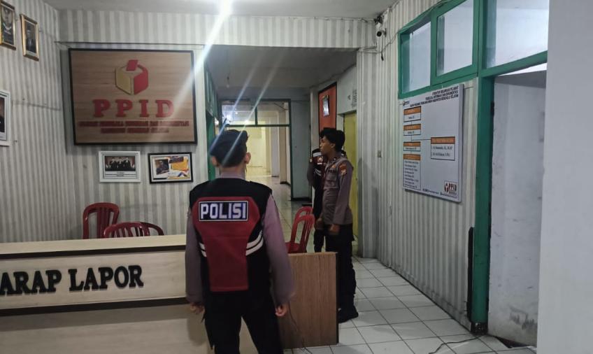 Pastikan Keamanan Kantor dan Gudang Logistik KPU Serta Kantor Bawaslu, Sat Samapta Polres BS Patroli Malam
