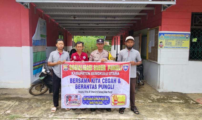 Guna Memberantas Pungli, Bhabinkamtibmas Polsek Ketahun Rutin Lakukan Sosialisasi