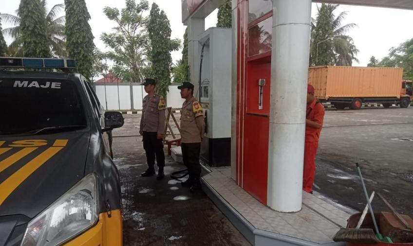 Patroli di SPBU, Polsek Maje Sampaikan Imbauan Kamtibmas 