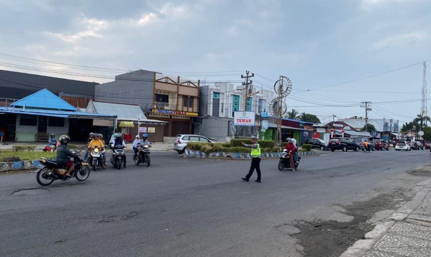 Personel Polresta Bengkulu Gelar Pengaturan Lalin Pagi Hari 