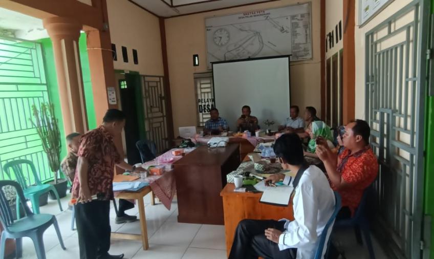 Kapolsek Seginim Hadiri Kegiatan Pelatihan Peningkatan Kemampuan BPD, Desa Palak Bengkerung