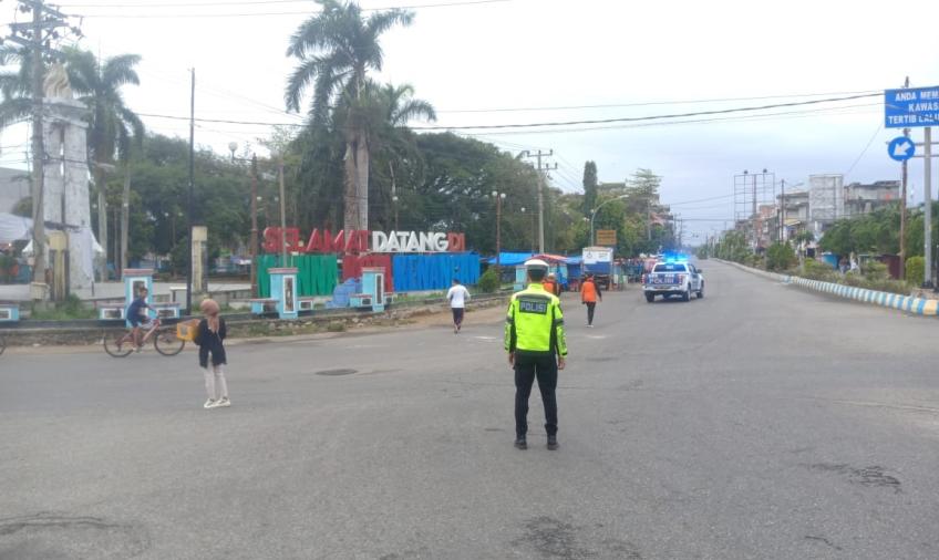 Polres BS, Lakukan Pengawalan dan Pengaturan Lalin Jalan Santai Memperingati HKN 