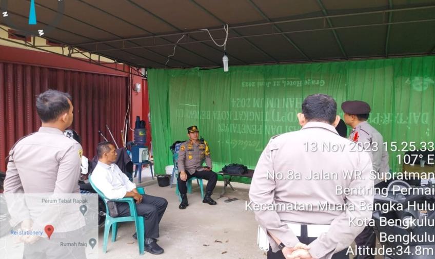 Kapolresta Bengkulu Bersama Kasat Intelkam, Cek dan Monitoring Gudang Logistik di KPU Kota Bengkulu