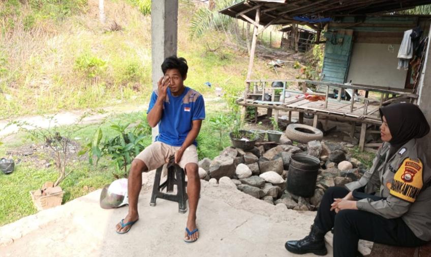 Bhabinkamtibmas Kelurahan Muara Dua Sambang Kamtibmas Sampaikan Imbauan 