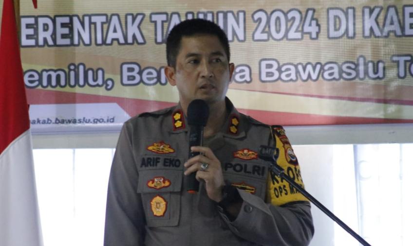 Kapolres Seluma Hadiri Coffie Morning Rilis Hasil Pengawasan APS Peserta Pemilu Serta Deklarasi Damai Pemilu Serentak Tahun 2024 