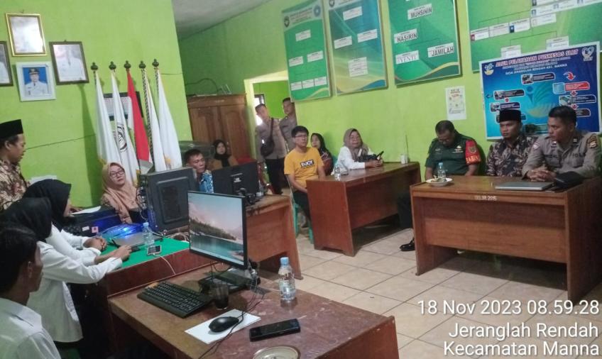 Kanit Binmas Bhabinkamtibmas Polsek Manna Hadiri giat Penjaringan dan Penyaringan Perangkat Desa binaannya