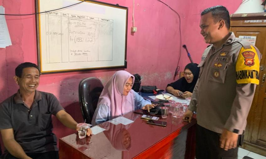 Cipta kondisi yang Kondusif  Jelang Pemilu 2024, Bhabinkamtibmas  Polsek Pino   Intensifkan Sambang Warga