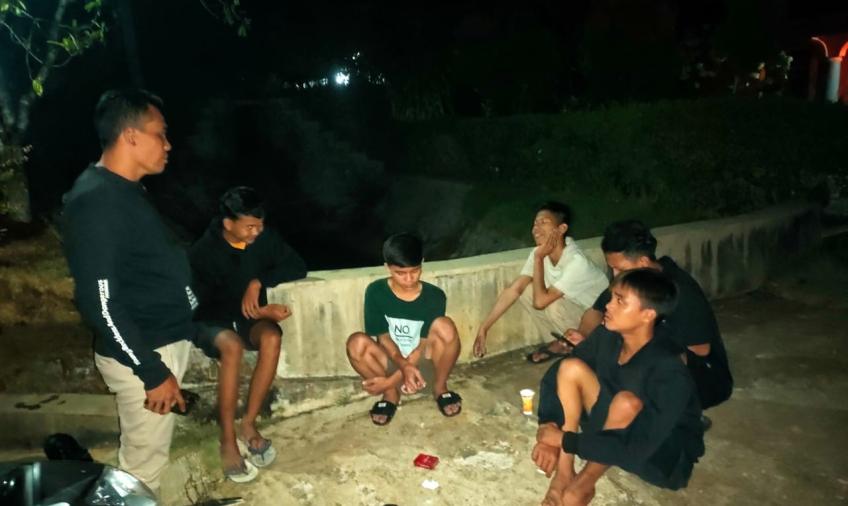 Judul : Polsek Padang Jaya Laksanakan Kring Serse Sebagai Upaya Polisi Cegah Kejahatan Malam