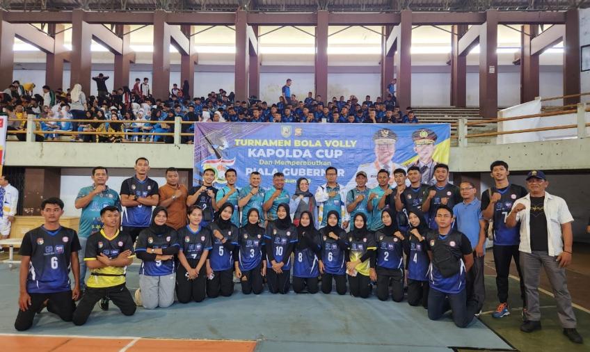 Antusias, Kapolres Mukomuko dan Tim Voli Kabupaten Mukomuko Ikuti Turnamen Voli Kapolda Cup