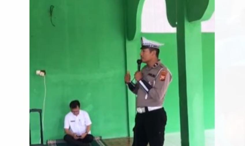 Sat Lantas Polresta Bengkulu Gelar Sosialisasi Tertib Berlalu Lintas di SMAN 10 
