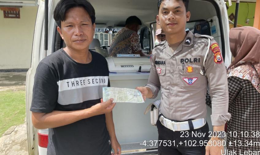 Sat Lantas Polres BS,  Gelar Operasi Kepatuhan di Simpang Rukis Manna Bengkulu Selatan