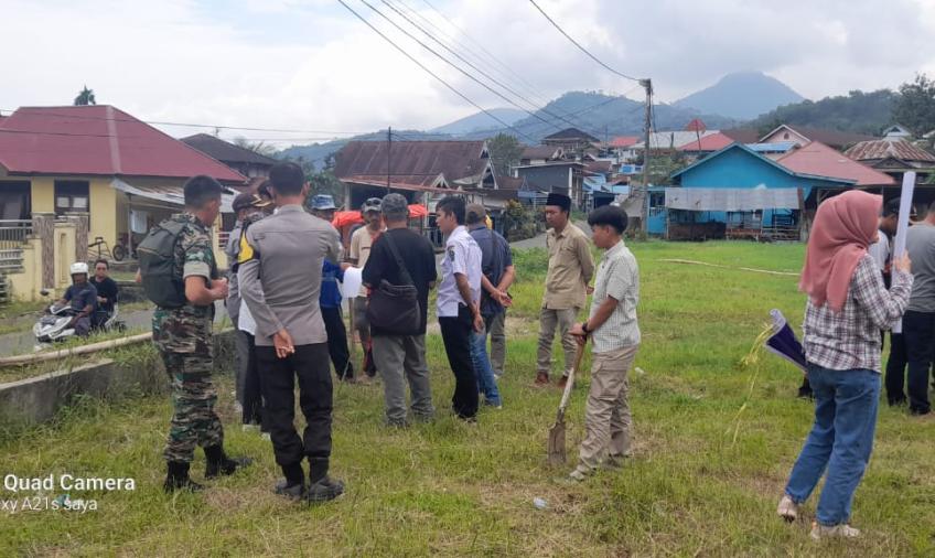 Bhabinkamtibmas Polsek Lebong Utara Hadiri Pra Dampingi Pembangugunan Pojok Kuliner di Desa Kampung Muara Aman
