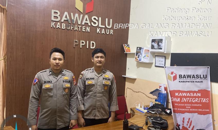 Pengamanan di Kantor Bawaslu, Personel Cek Setiap Barang Bawaan 