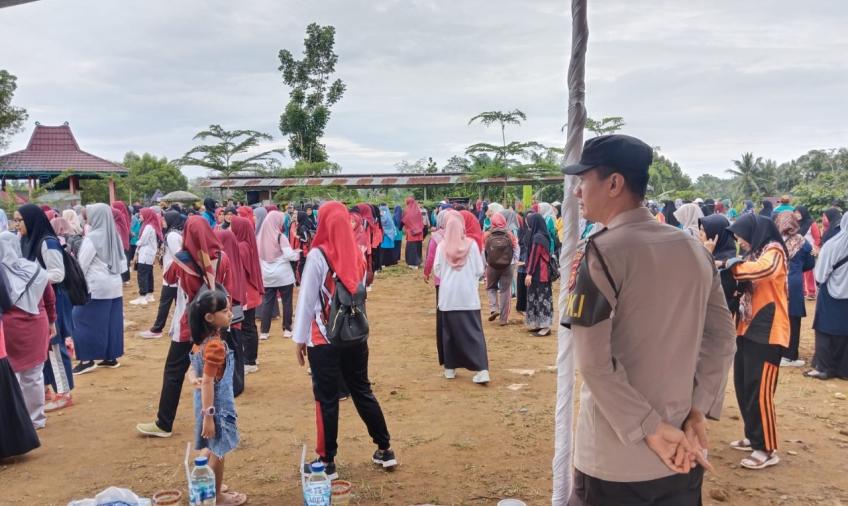 Polsek Padang Jaya Turut Serta Dalam Pengamanan Dirgahayu PGRI dan Hari Guru Nasional