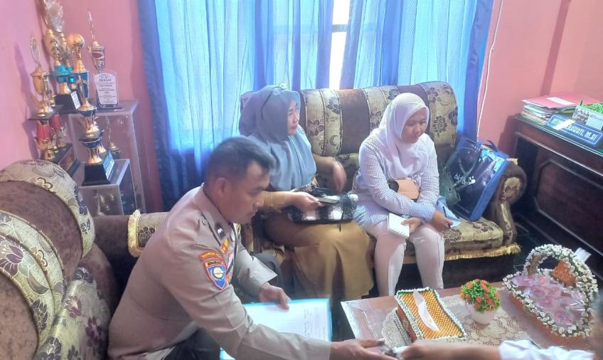 Bhabinkamtibmas Polsek Kota Hadiri Rapat Kerja Mini Lokakarya Lintas Sektoral Kecamatan Pasar Manna 