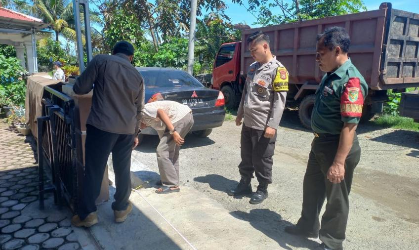 Bhabinkamtibmas Polsek Kota Manna Menghadiri Pemeriksaan Kegiatan Pembangunan Rehabilitasi Jaringan Drainase di Kelurahan Pasar Mulia
