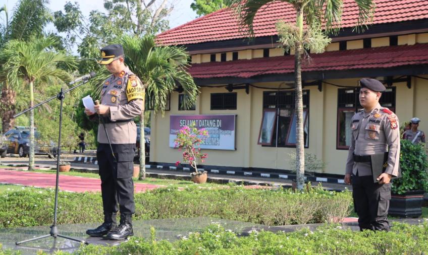 Kapolres Seluma Pimpin Apel Dalam Rangka Pengamanan Operasi Mantap Brata (OMB) Serta Natal Tahun 2023 dan Pergantian Tahun 2023 - 2024